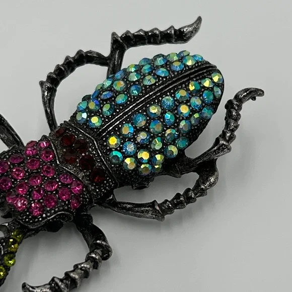 Vibrant Rhinestone Insect Brooch - Picture 3 of 10